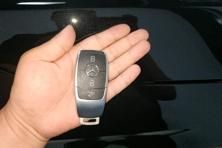 Used Mercedes-Benz GLC 2021 GLC 300 L 4MATIC Dynamic Model Vehicle Key