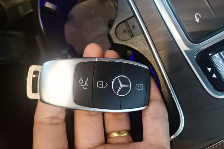 Used Mercedes-Benz GLC 2021 GLC 300 L 4MATIC Dynamic Model Vehicle Key