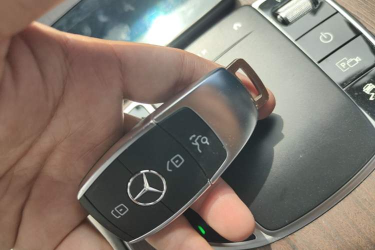 Used Mercedes-Benz GLC 2021 GLC 300 L 4MATIC Dynamic Model Vehicle Key