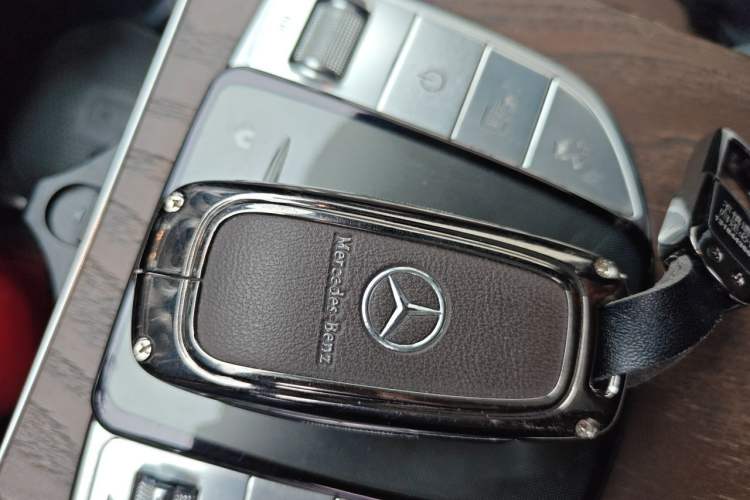 Used Mercedes-Benz GLC 2021 GLC 260 L 4MATIC Luxury Model Vehicle Key