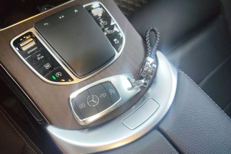 Used Mercedes-Benz GLC 2021 GLC 300 L 4MATIC Dynamic Model Vehicle Key