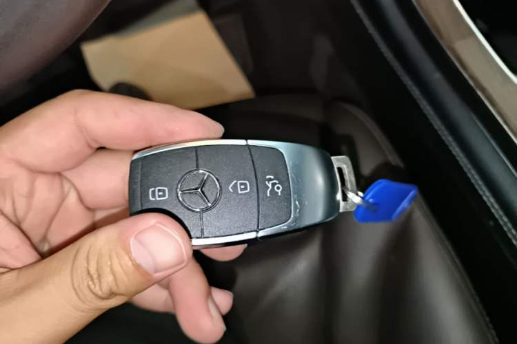 Used Mercedes-Benz GLC 2021 GLC 300 L 4MATIC Dynamic Model Vehicle Key