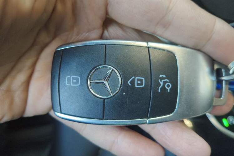 Used Mercedes-Benz GLC 2021 GLC 260 L 4MATIC Dynamic Edition Vehicle Key