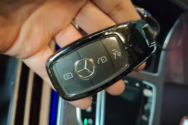 Used Mercedes-Benz GLC 2021 GLC 300 L 4MATIC Dynamic Model Vehicle Key
