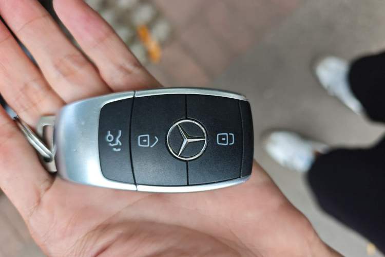 Used Mercedes-Benz GLC 2021 GLC 260 L 4MATIC Luxury Model Vehicle Key