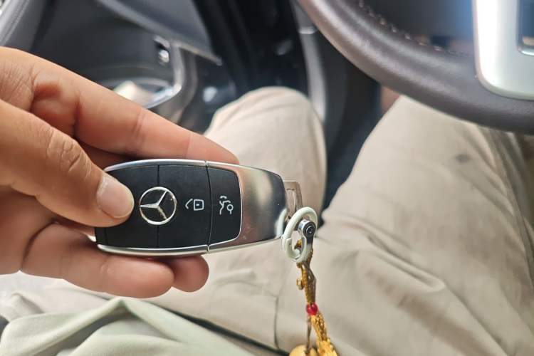 Used Mercedes-Benz GLC 2021 GLC 260 L 4MATIC Luxury Model Vehicle Key