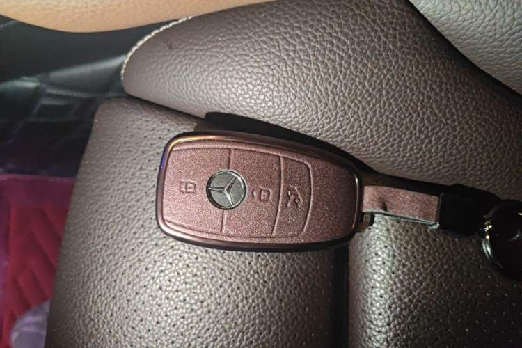Used Mercedes-Benz GLC 2021 GLC 300 L 4MATIC Luxury Model Vehicle Key