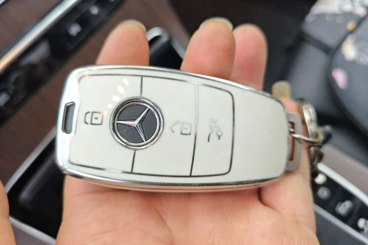 Used Mercedes-Benz GLC 2021 GLC 300 L 4MATIC Dynamic Model Vehicle Key