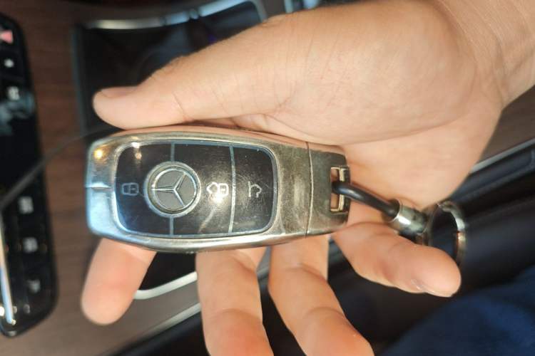 Used Mercedes-Benz GLC 2021 GLC 300 L 4MATIC Dynamic Model Vehicle Key