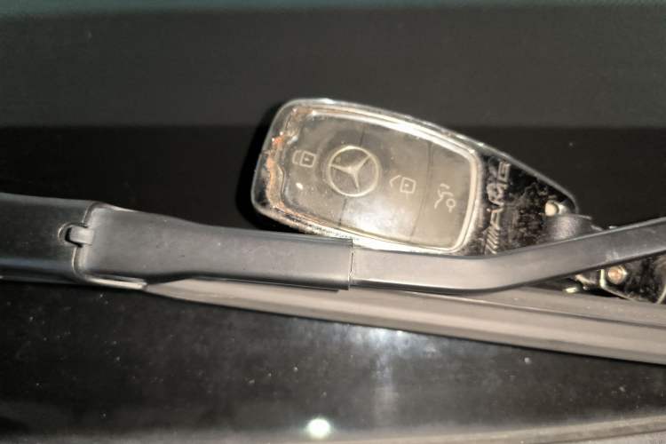 Used Mercedes-Benz GLC 2021 GLC 260 L 4MATIC Dynamic Edition Vehicle Key