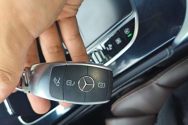 Used Mercedes-Benz GLC 2021 GLC 260 L 4MATIC Dynamic Edition Vehicle Key
