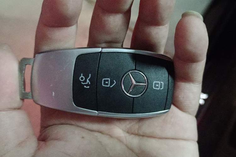 Used Mercedes-Benz GLC 2021 GLC 260 L 4MATIC Luxury Model Vehicle Key