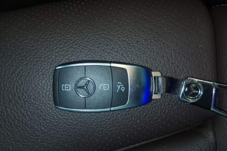 Used Mercedes-Benz GLC 2021 GLC 300 L 4MATIC Dynamic Model Vehicle Key