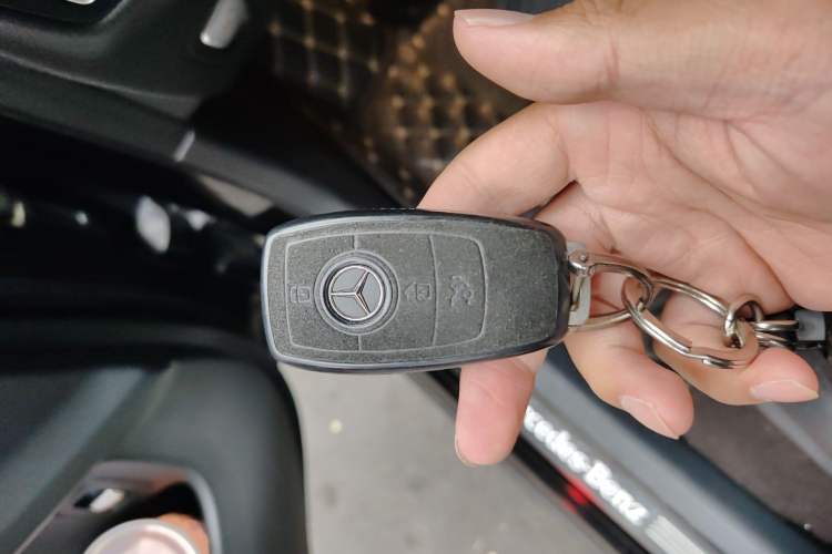 Used Mercedes-Benz GLC 2021 GLC 260 L 4MATIC Luxury Model Vehicle Key
