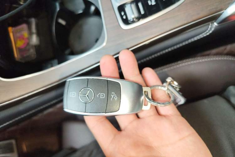 Used Mercedes-Benz GLC 2021 GLC 300 L 4MATIC Dynamic Model Vehicle Key