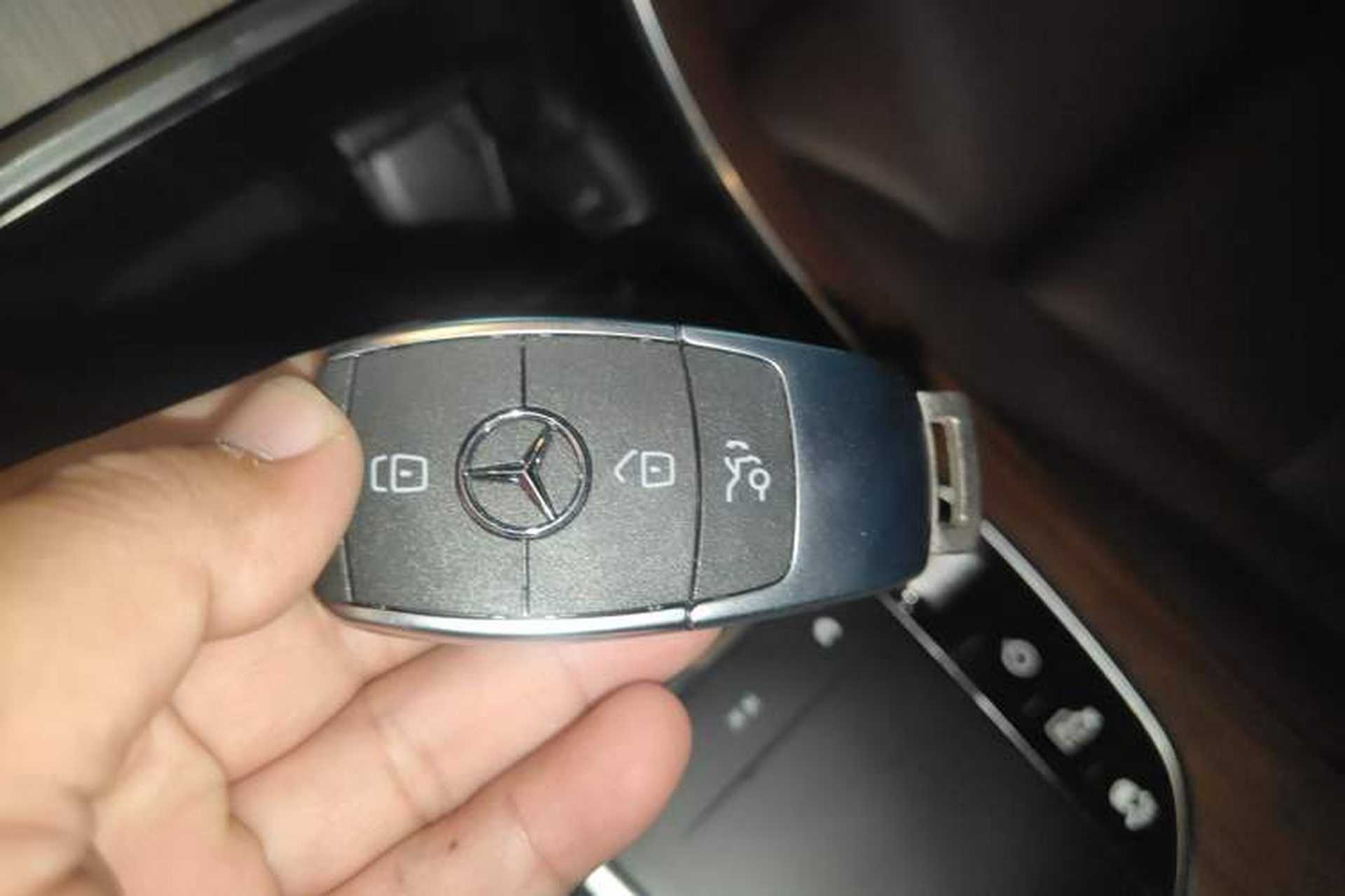 Used Mercedes-Benz GLC 2021 GLC 300 L 4MATIC Dynamic Model Vehicle Key