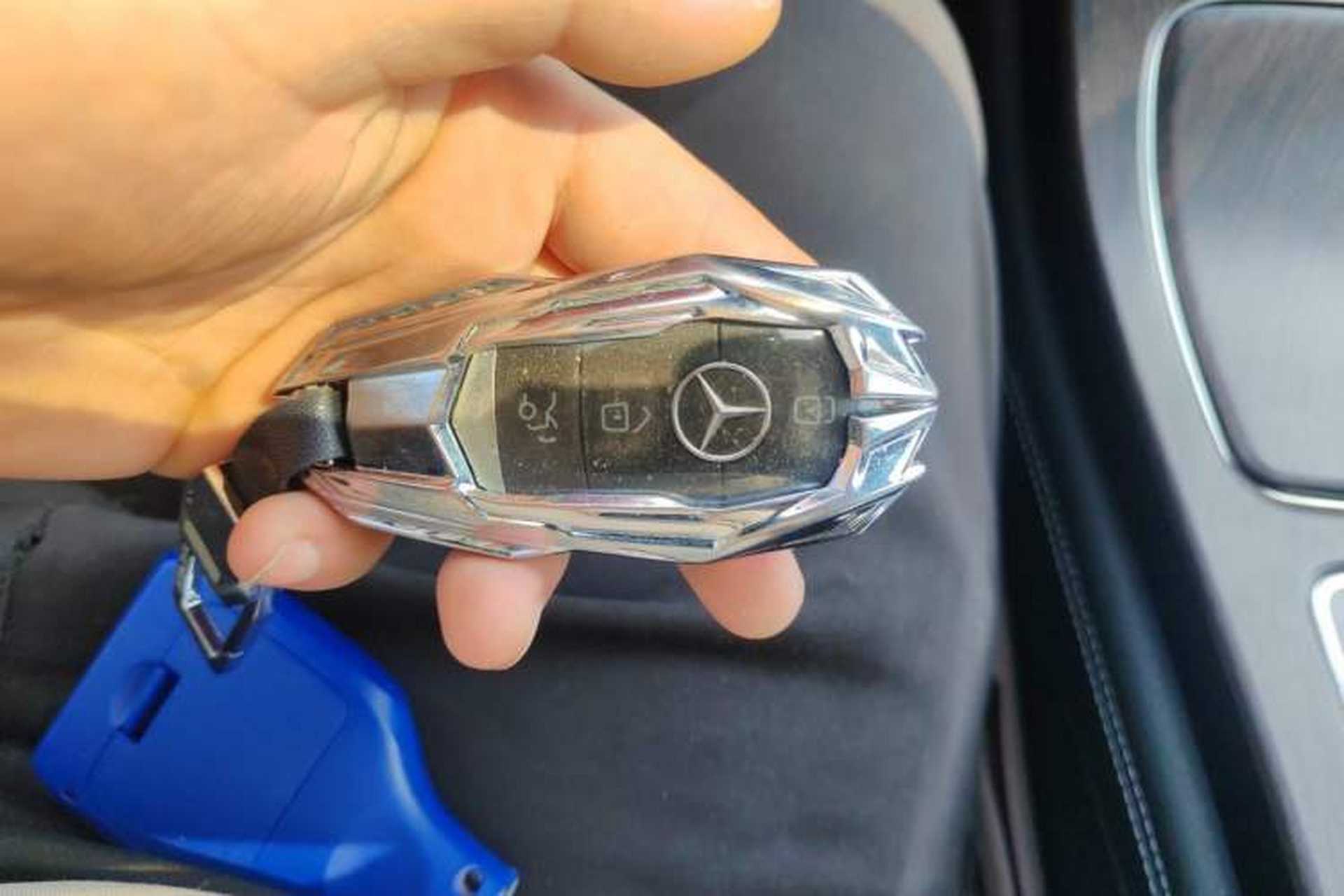 Used Mercedes-Benz GLC 2021 GLC 260 L 4MATIC Dynamic Edition Vehicle Key