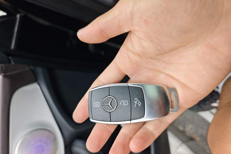 Used Mercedes-Benz GLC 2021 GLC 260 L 4MATIC Dynamic Edition Vehicle Key