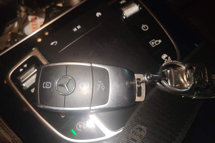 Used Mercedes-Benz GLC 2021 GLC 260 L 4MATIC Dynamic Edition Vehicle Key