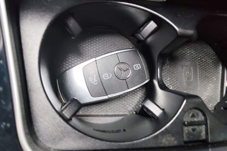 Used Mercedes-Benz GLC 2021 GLC 260 L 4MATIC Dynamic Edition Vehicle Key