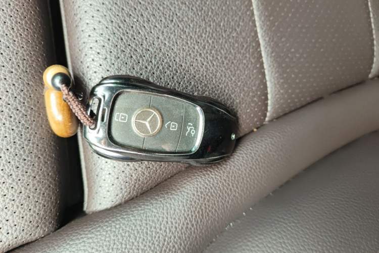 Used Mercedes-Benz GLC 2021 GLC 260 L 4MATIC Luxury Model Vehicle Key
