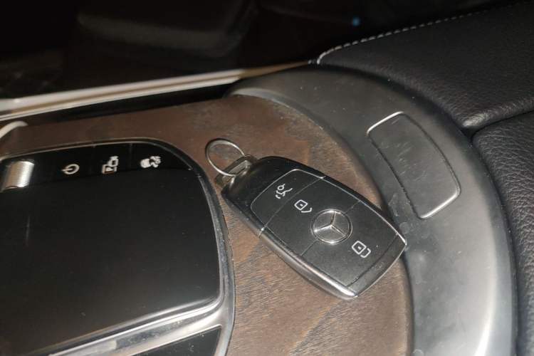Used Mercedes-Benz GLC 2021 GLC 260 L 4MATIC Luxury Model Vehicle Key