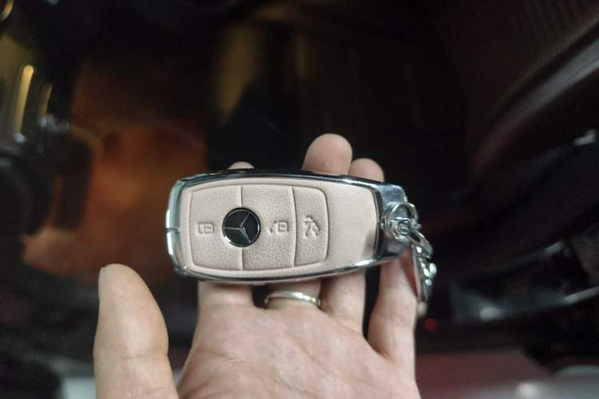 Used Mercedes-Benz GLC 2021 GLC 260 L 4MATIC Dynamic Edition Vehicle Key