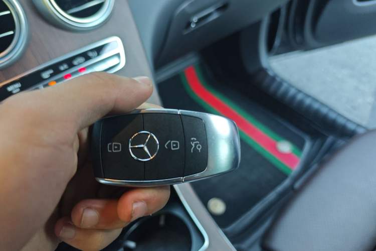 Used Mercedes-Benz GLC 2021 GLC 300 L 4MATIC Dynamic Model Vehicle Key