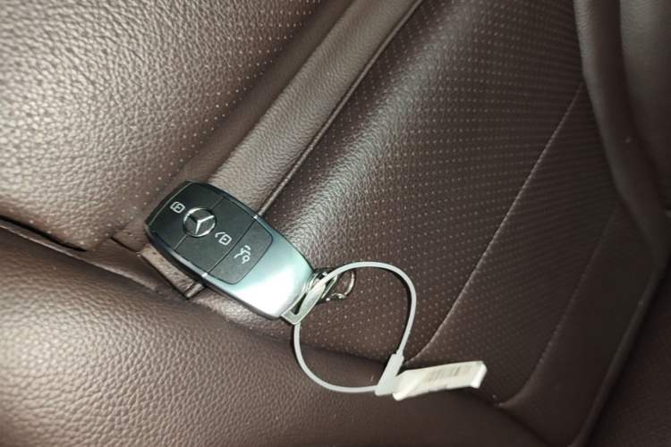 Used Mercedes-Benz GLC 2021 GLC 260 L 4MATIC Dynamic Edition Vehicle Key