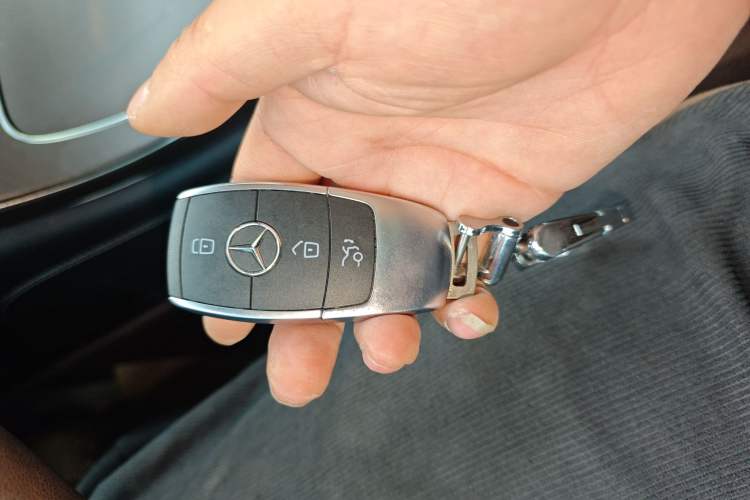 Used Mercedes-Benz GLC 2021 GLC 260 L 4MATIC Luxury Model Vehicle Key