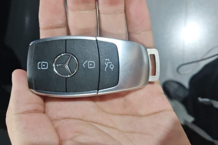 Used Mercedes-Benz GLC 2021 GLC 300 L 4MATIC Dynamic Model Vehicle Key