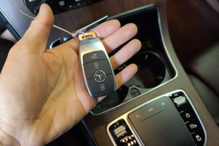 Used Mercedes-Benz GLC 2021 GLC 300 L 4MATIC Dynamic Model Vehicle Key