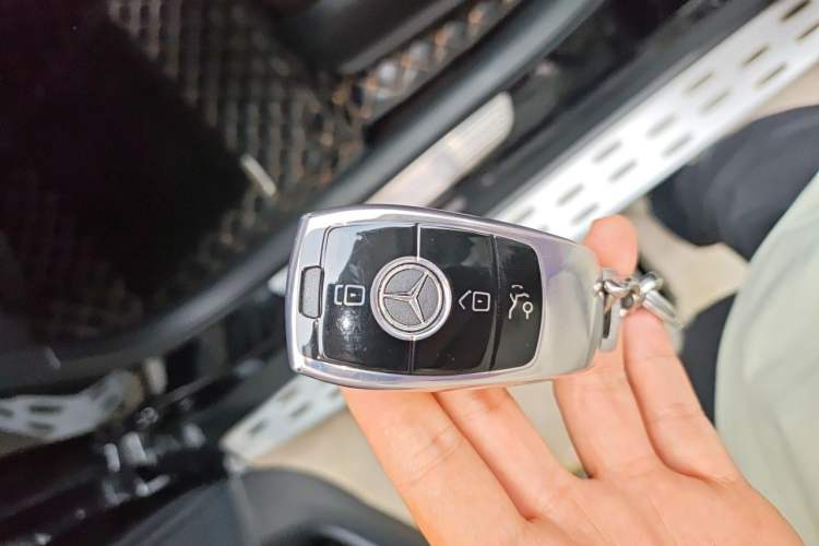 Used Mercedes-Benz GLC 2021 GLC 300 L 4MATIC Dynamic Model Vehicle Key