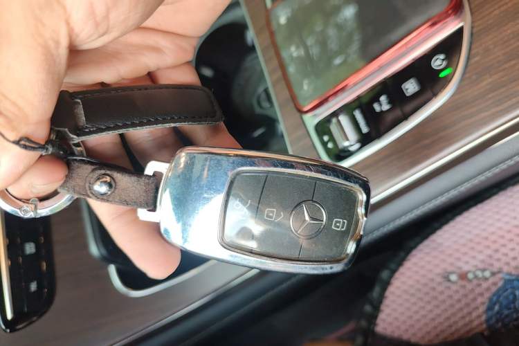 Used Mercedes-Benz GLC 2021 GLC 300 L 4MATIC Dynamic Model Vehicle Key