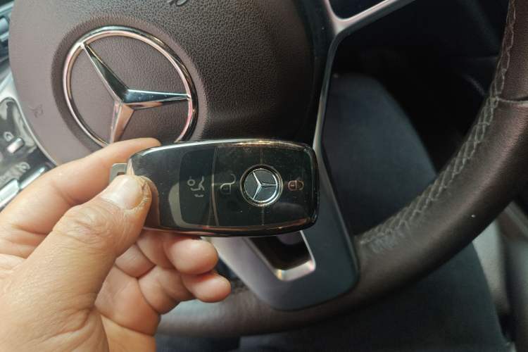 Used Mercedes-Benz GLC 2021 GLC 260 L 4MATIC Dynamic Edition Vehicle Key