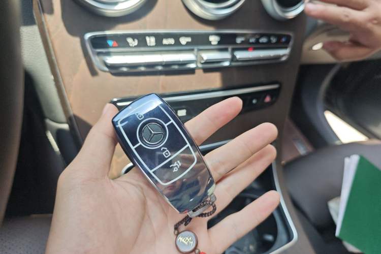 Used Mercedes-Benz GLC 2021 GLC 300 L 4MATIC Dynamic Model Vehicle Key