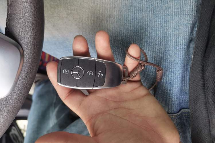 Used Mercedes-Benz GLC 2021 GLC 300 L 4MATIC Dynamic Model Vehicle Key