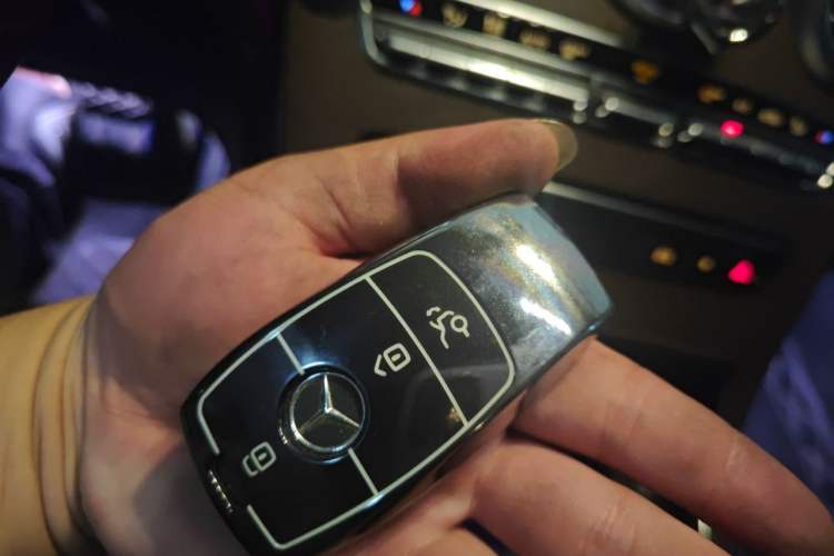 Used Mercedes-Benz GLC 2021 GLC 260 L 4MATIC Luxury Model Vehicle Key