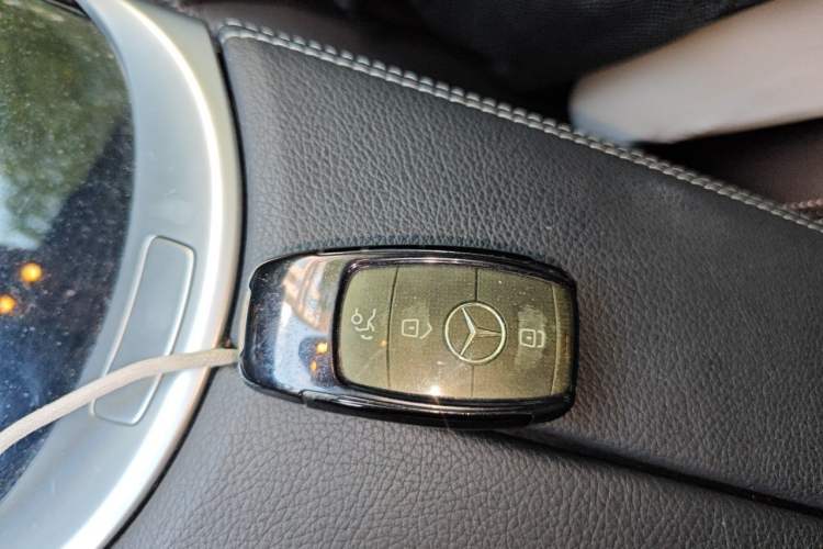 Used Mercedes-Benz GLC 2021 GLC 260 L 4MATIC Dynamic Edition Vehicle Key