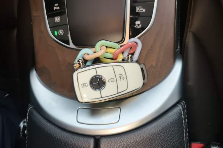 Used Mercedes-Benz GLC 2021 GLC 300 L 4MATIC Dynamic Model Vehicle Key