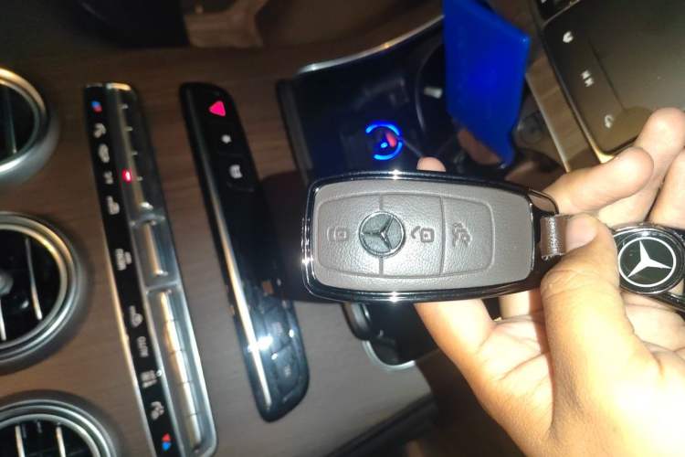 Used Mercedes-Benz GLC 2021 GLC 300 L 4MATIC Dynamic Model Vehicle Key