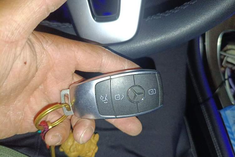 Used Mercedes-Benz GLC 2021 GLC 260 L 4MATIC Luxury Model Vehicle Key