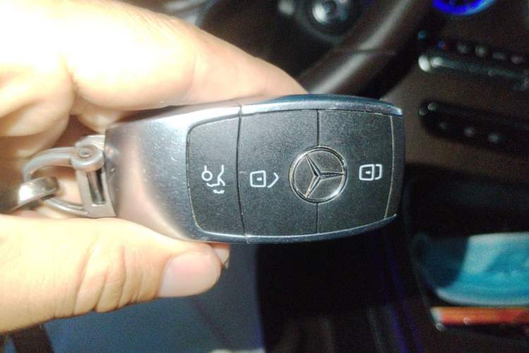 Used Mercedes-Benz GLC 2021 GLC 300 L 4MATIC Dynamic Model Vehicle Key