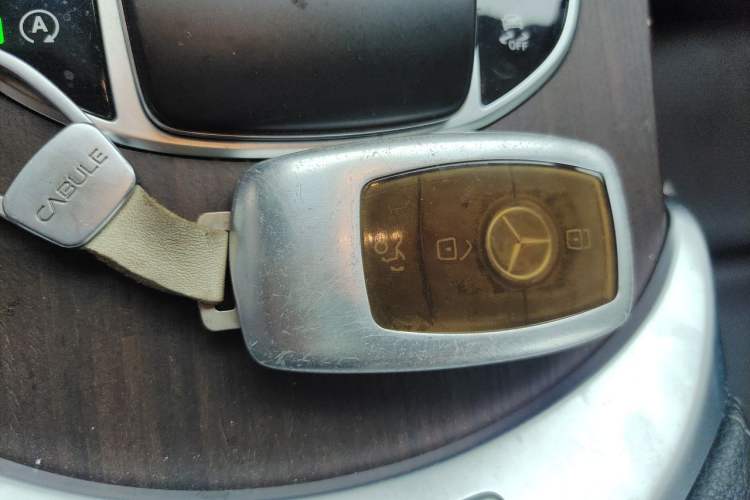 Used Mercedes-Benz GLC 2021 GLC 300 L 4MATIC Dynamic Model Vehicle Key