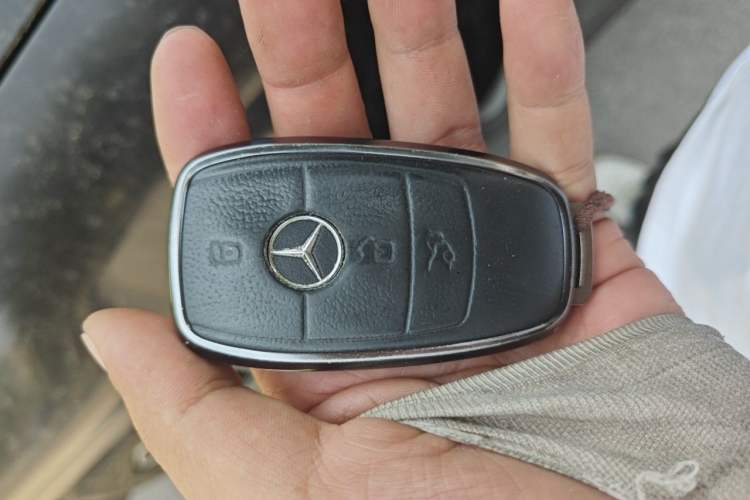 Used Mercedes-Benz GLC 2021 GLC 260 L 4MATIC Luxury Model Vehicle Key