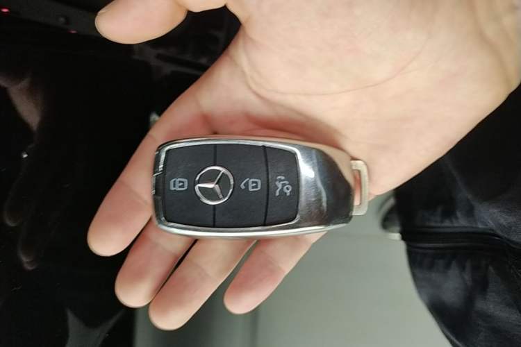 Used Mercedes-Benz GLC 2021 GLC 260 L 4MATIC Luxury Model Vehicle Key