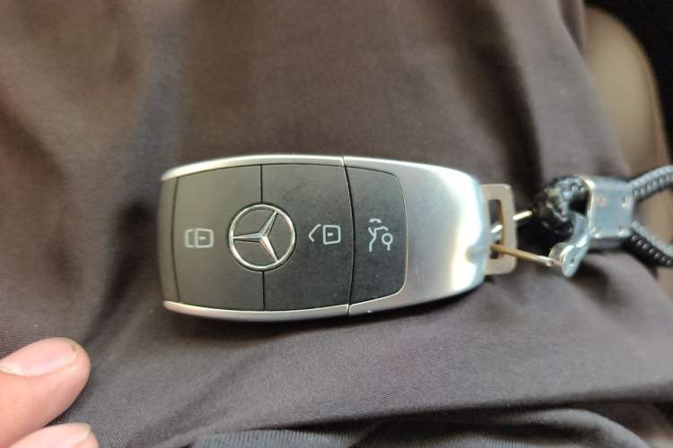 Used Mercedes-Benz GLC 2021 GLC 260 L 4MATIC Dynamic Edition Vehicle Key