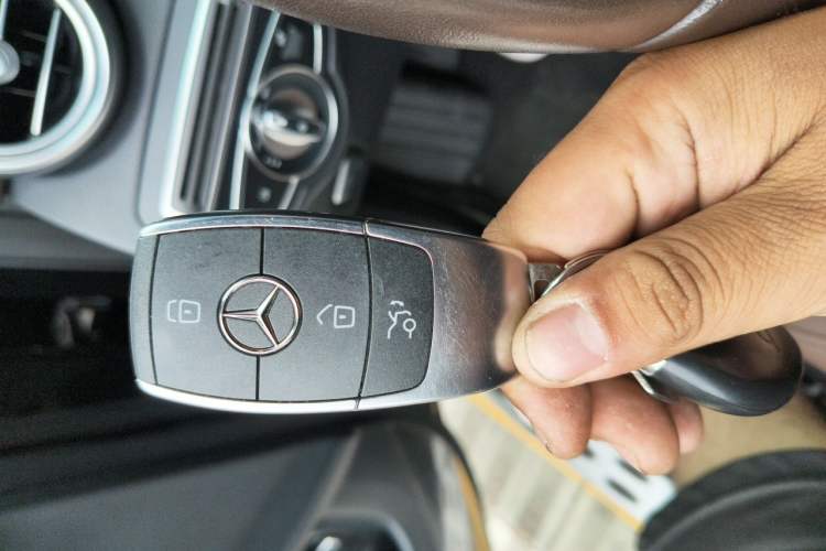 Used Mercedes-Benz GLC 2021 GLC 300 L 4MATIC Dynamic Model Vehicle Key