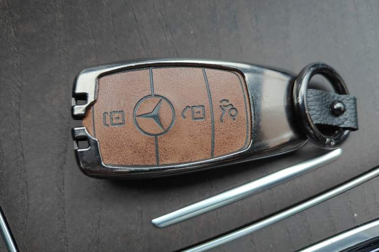 Used Mercedes-Benz GLC 2021 GLC 300 L 4MATIC Luxury Model Vehicle Key