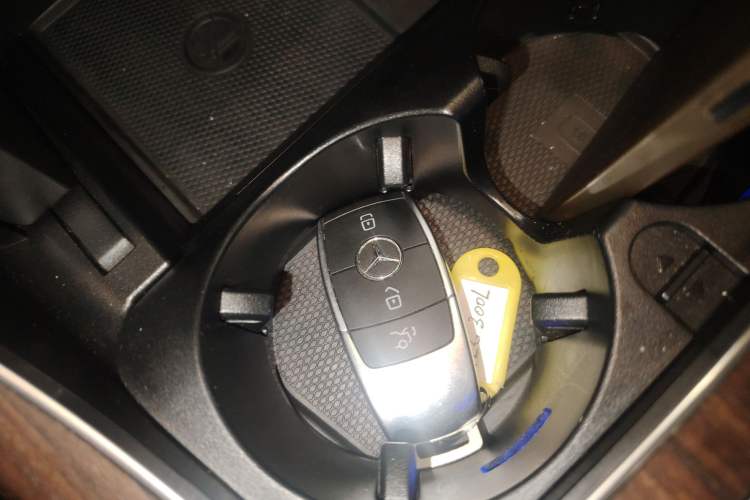 Used Mercedes-Benz GLC 2021 GLC 300 L 4MATIC Dynamic Model Vehicle Key